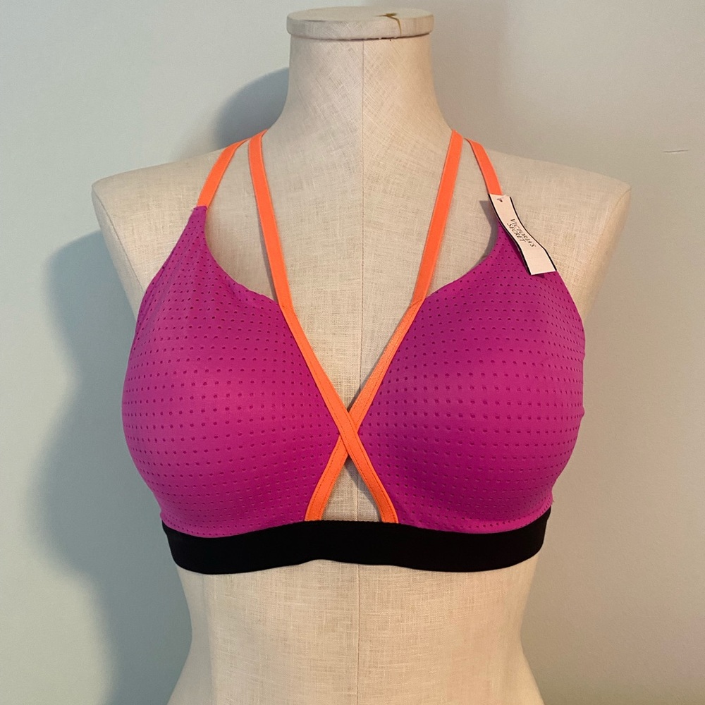 Victoria’s Secret Lightweight Strappy Sports Bra